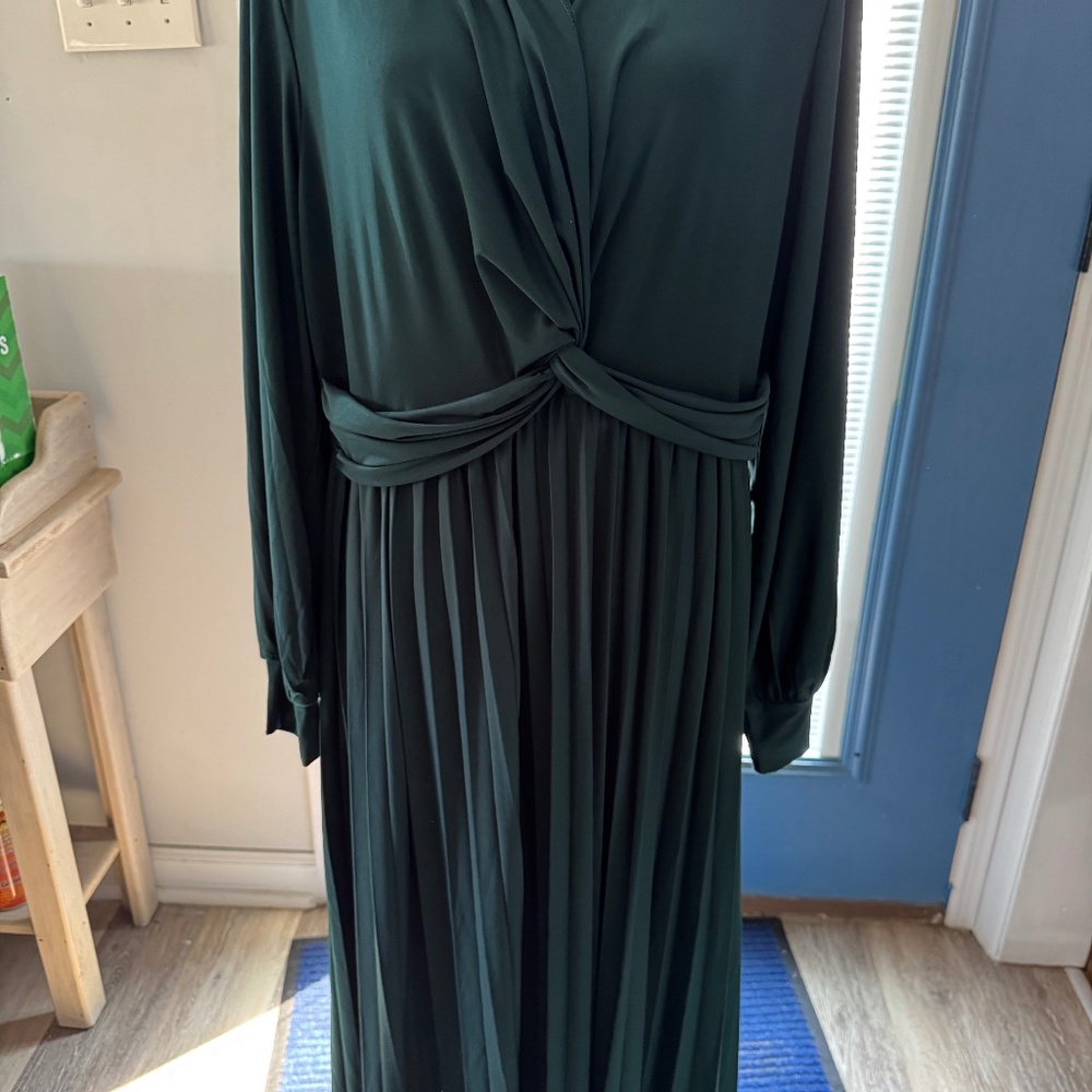 Nina Leonard Midi V-Neck Dress